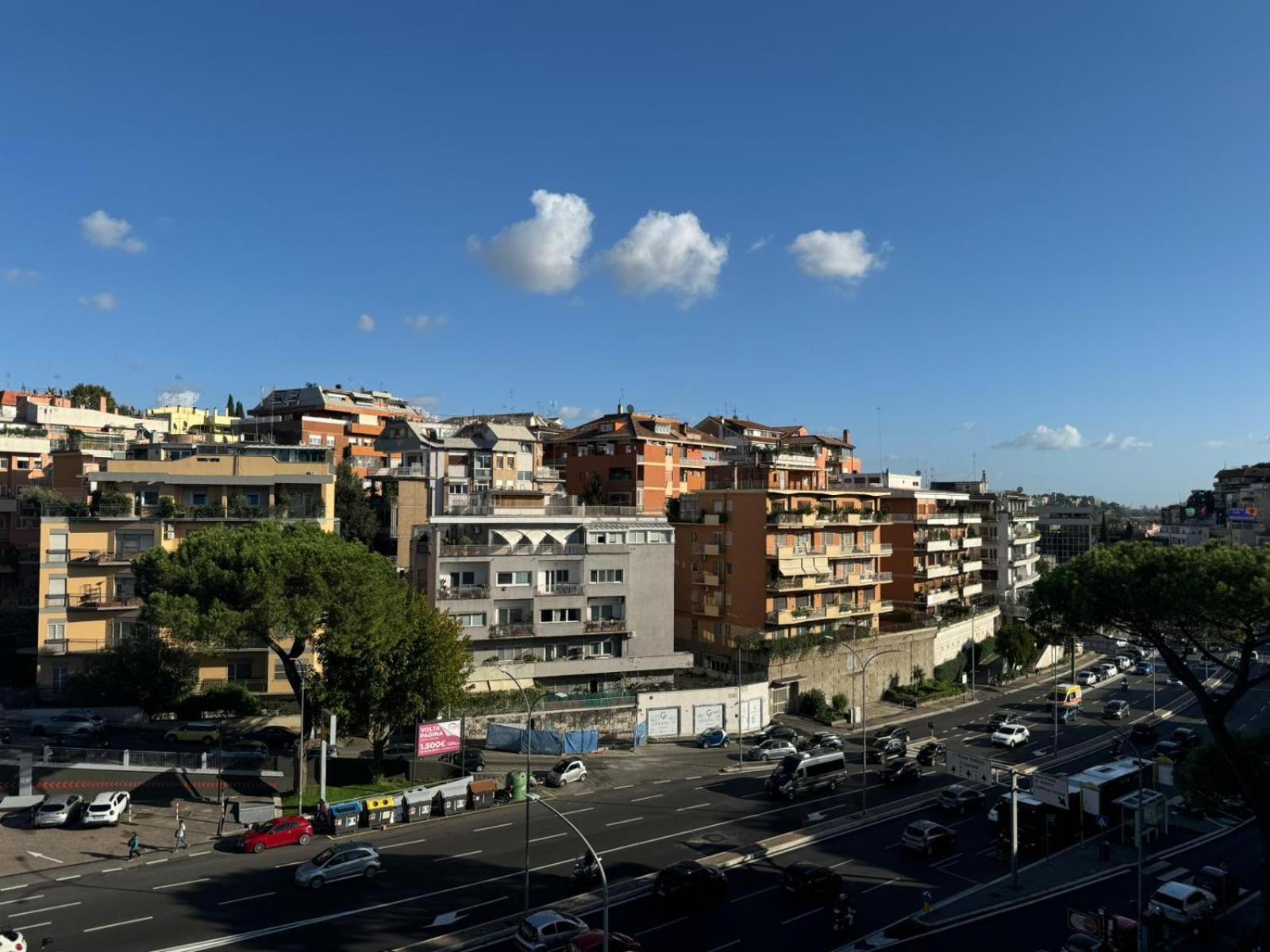Bright And Residential With Terrace Apartment Rome
